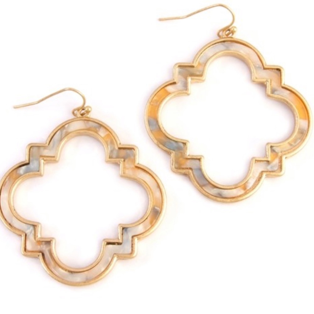 FINAL PRICE Gray Quartrefoil Drop Earrings - Picture 1 of 3